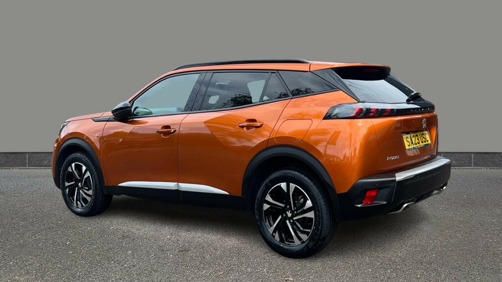 Peugeot 2008 1.2 Puretech 130 Allure Premium Orange #4