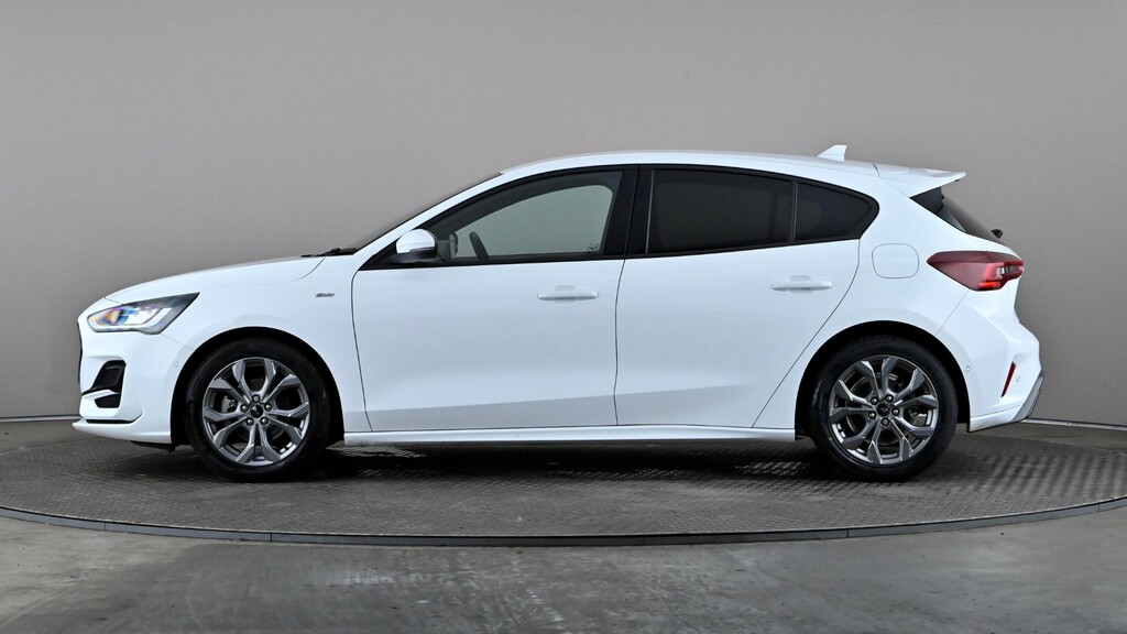 Ford Focus 1.0 Ecoboost 125 St-line Edition YB22JJZ White #3