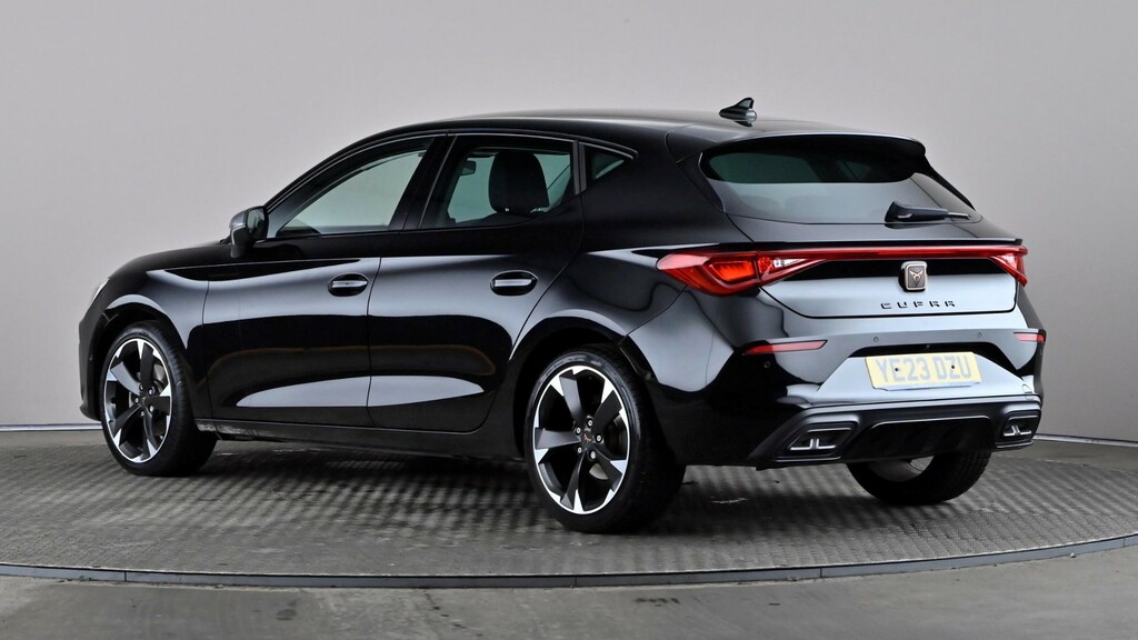 Cupra Leon 1.5 Etsi V1 Dsg YE23DZU Black #4