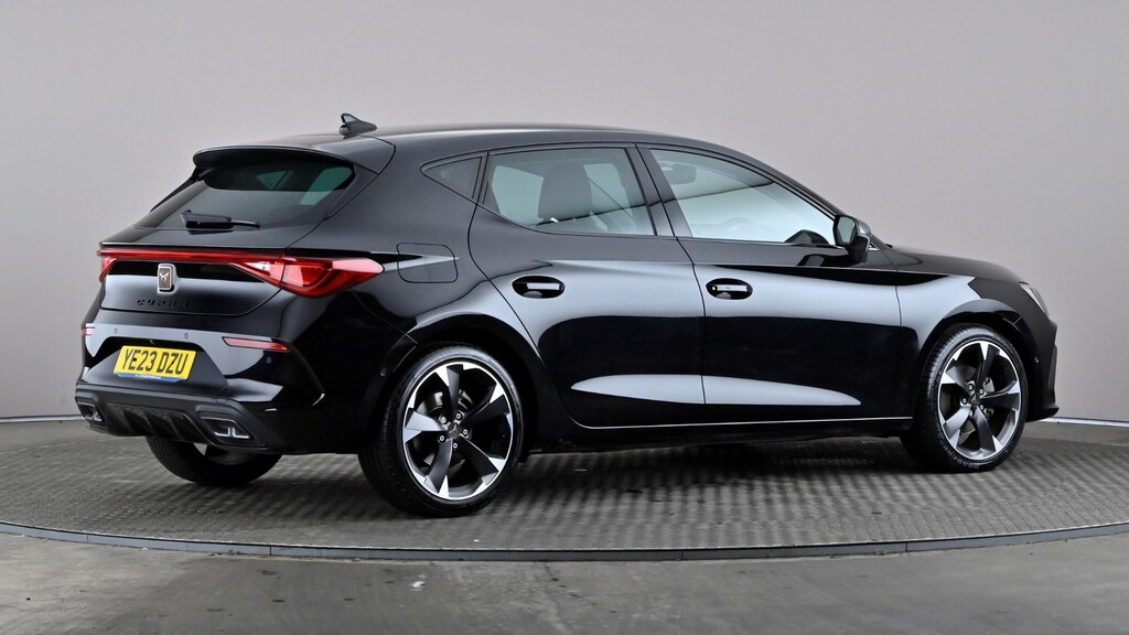 Cupra Leon 1.5 Etsi V1 Dsg YE23DZU Black #6