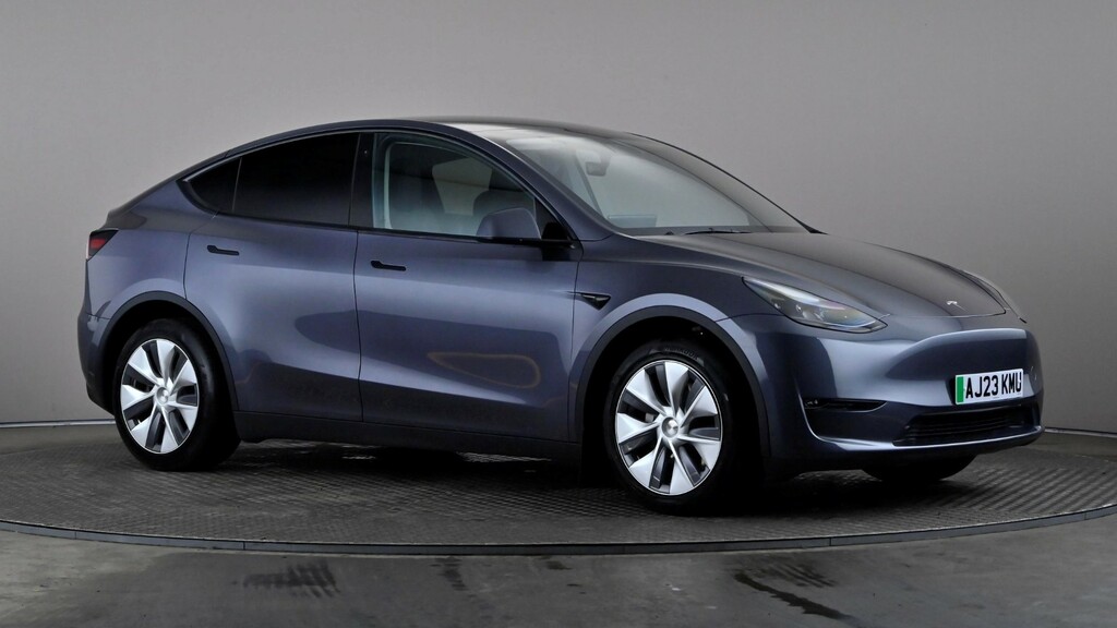 Tesla Model Y Long Range Awd AJ23KMU Grey