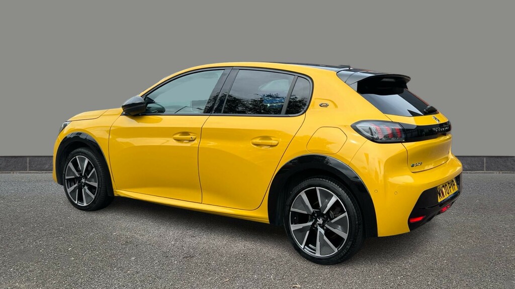 Peugeot e-208 100Kw Gt 50Kwh Yellow #4