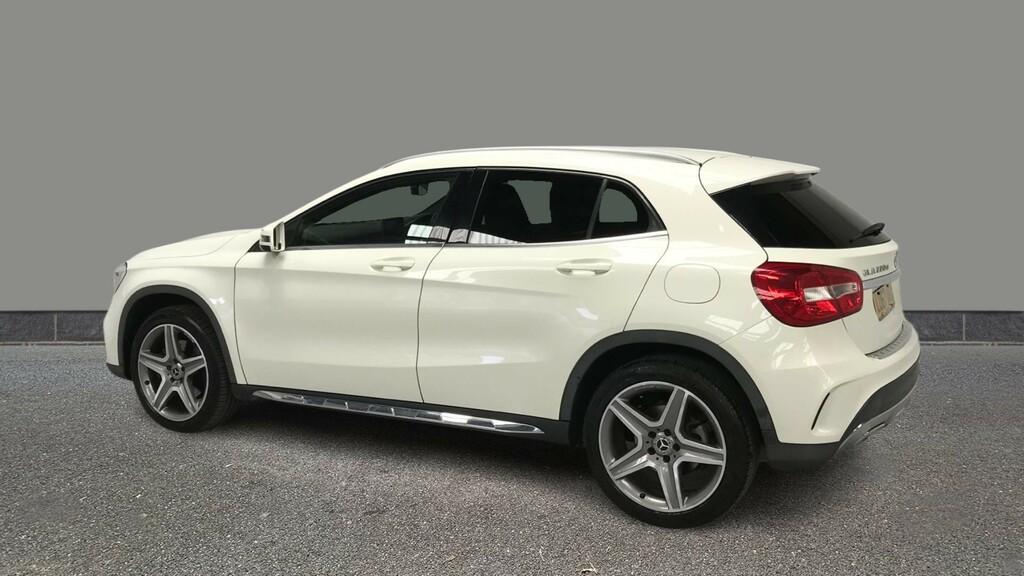 Mercedes-Benz GLA Class Gla 220D 4Matic Amg Line White #4