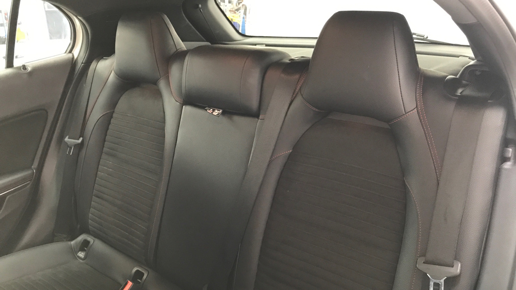 Mercedes-Benz GLA Class 1.6 Gla200 Sport Suv Euro 6 Ss Grey #21
