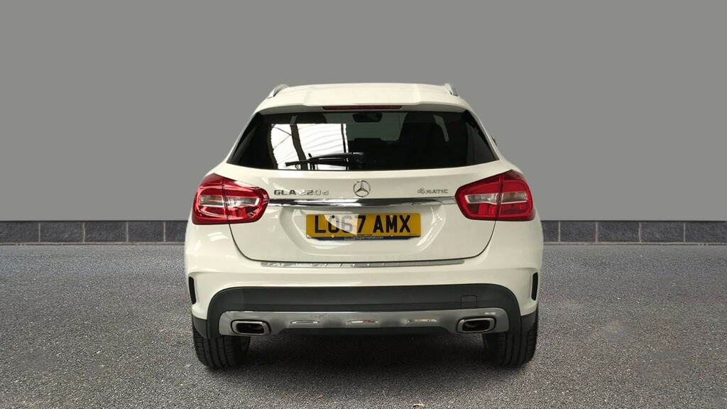 Mercedes-Benz GLA Class Gla 220D 4Matic Amg Line White #5