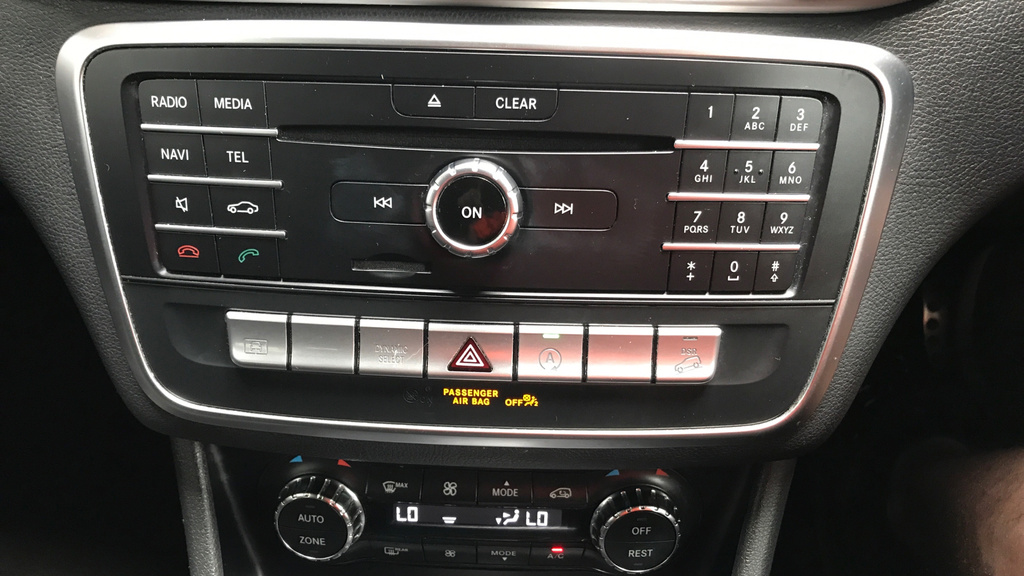 Mercedes-Benz GLA Class 1.6 Gla200 Sport Suv Euro 6 Ss Grey #36