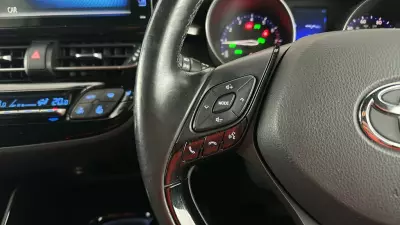 Toyota C-Hr 1.8 Hybrid Icon Cvt #30