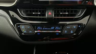 Toyota C-Hr 1.8 Hybrid Icon Cvt #28