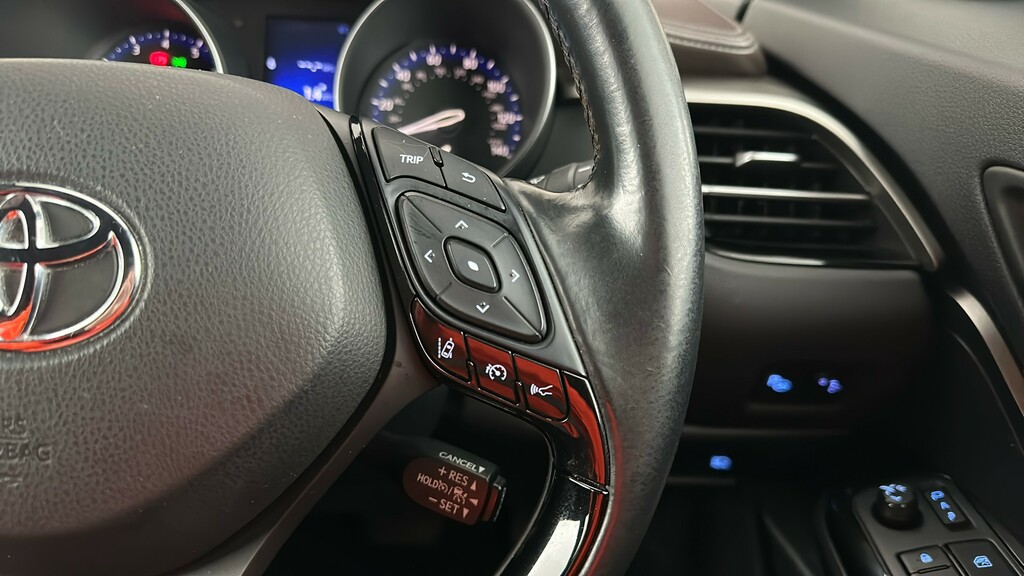 Toyota C-Hr 1.8 Hybrid Design Cvt Blue #31