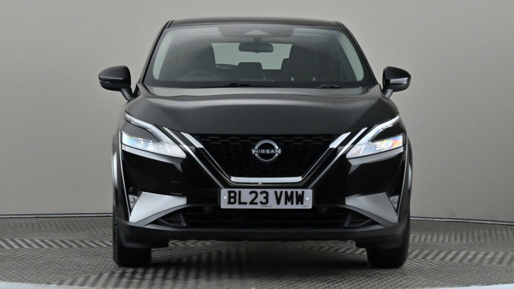 Nissan Qashqai 1.3 Dig-t Mh Acenta Premium Black #2