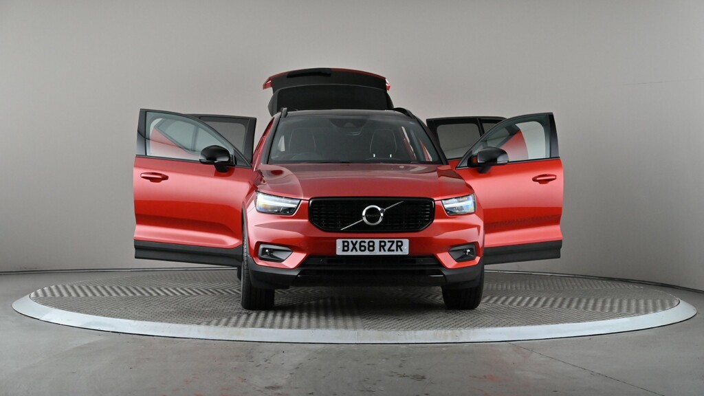 Volvo XC40 D3 Momentum Led, Rear Park Assist, Cruise White #8
