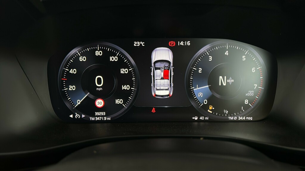 Volvo XC40 D3 Momentum Led, Rear Park Assist, Cruise White #15