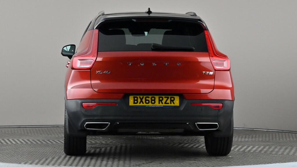 Volvo XC40 1.5 T3 R Design Red #5