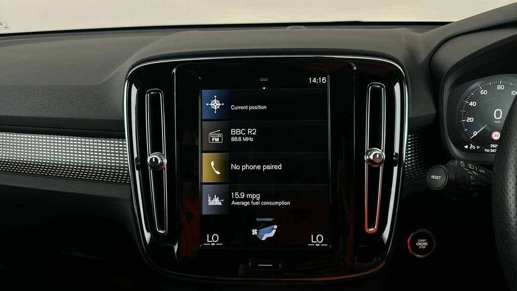 Volvo XC40 D3 Momentum Led, Rear Park Assist, Cruise White #16