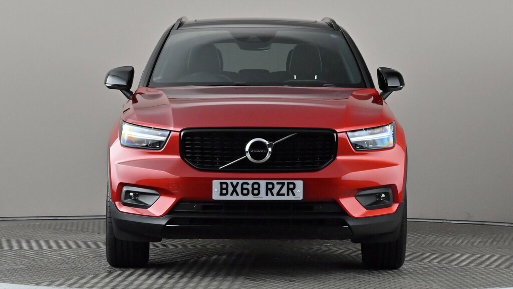 Volvo XC40 1.5 T3 R Design Red #2