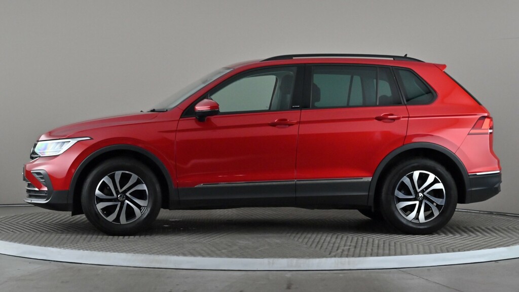 Volkswagen Tiguan 1.5 Tsi 150 Active Red #3