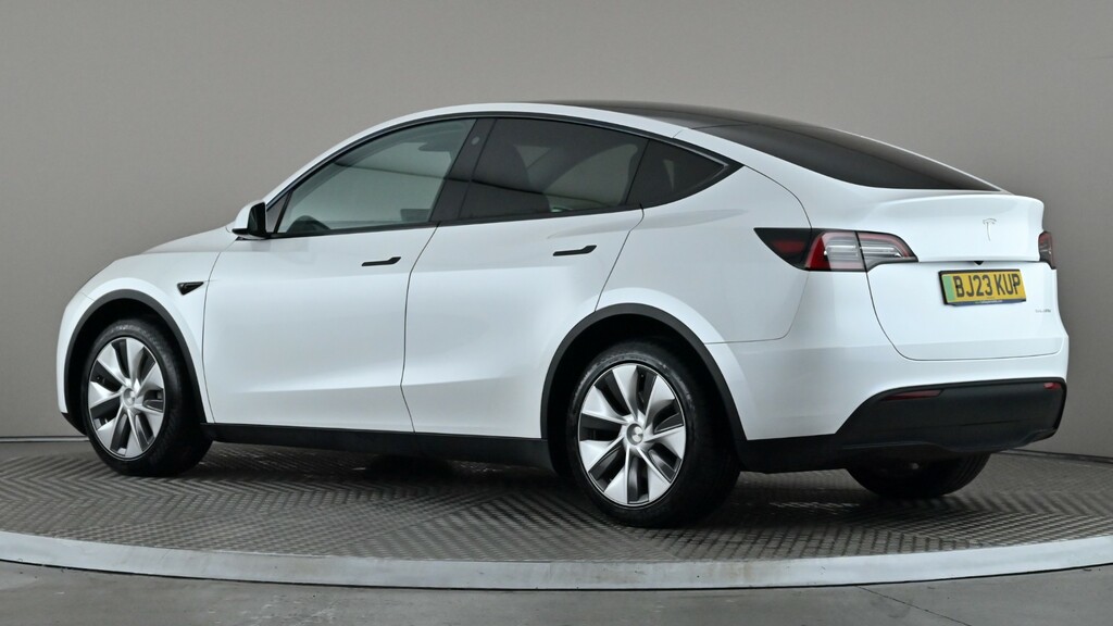 Tesla Model Y Long Range Awd BJ23KUP White #4