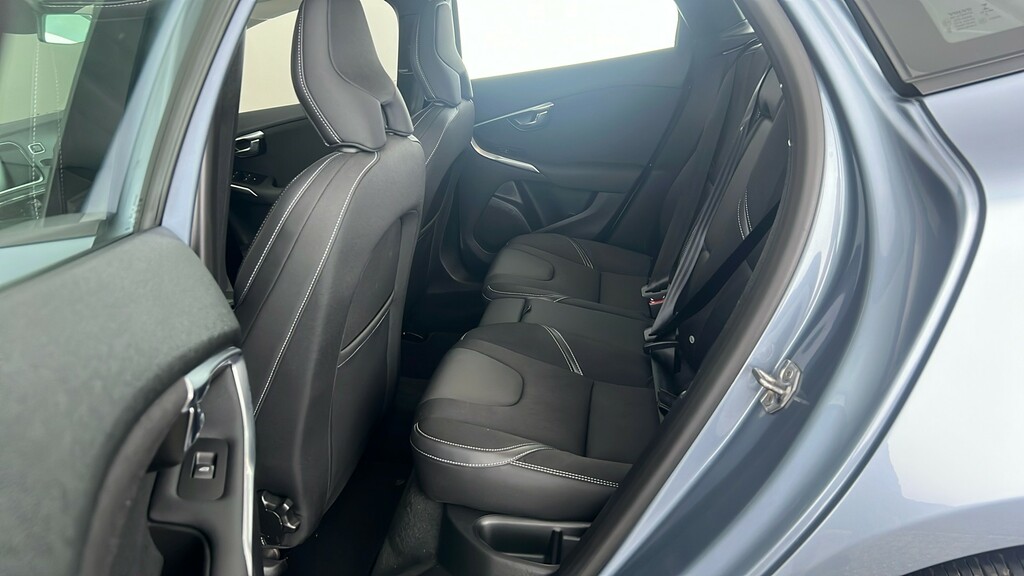 Volvo V40 2.0 T3 152 Inscription Cwvehiclemarketing Silver #18