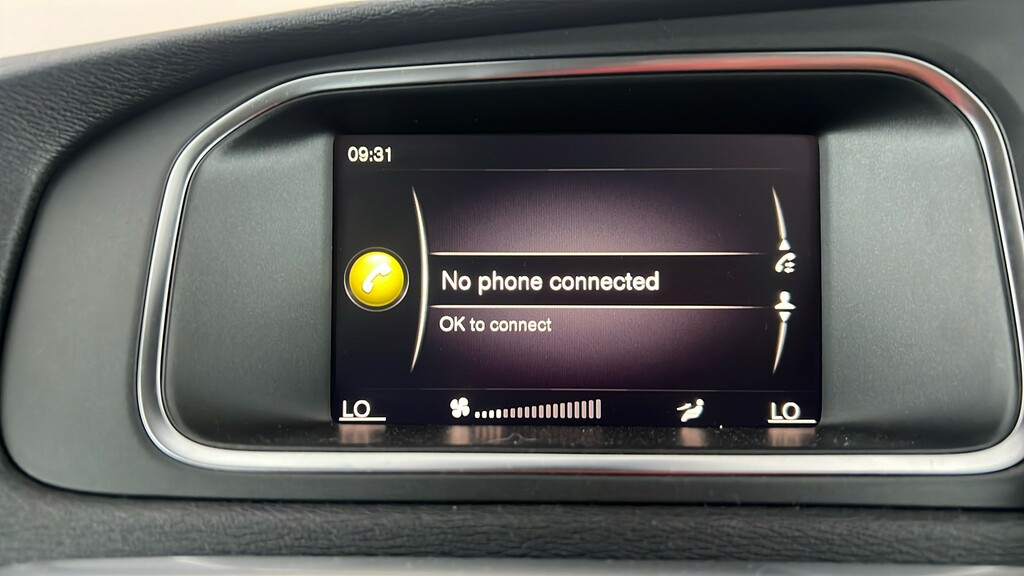 Volvo V40 2.0 T3 152 Inscription Cwvehiclemarketing Silver #23