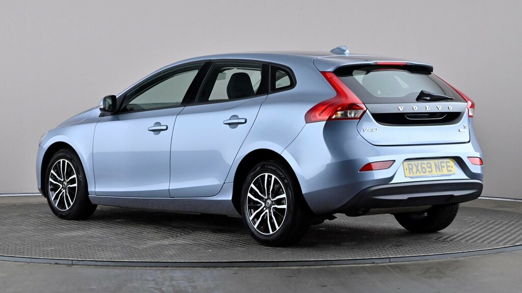 Volvo V40 T2 122 Momentum Edition Blue #4