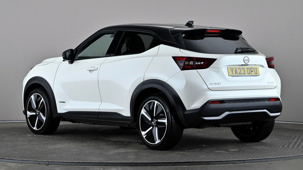 Nissan Juke 1.6 Hybrid Tekna White #4