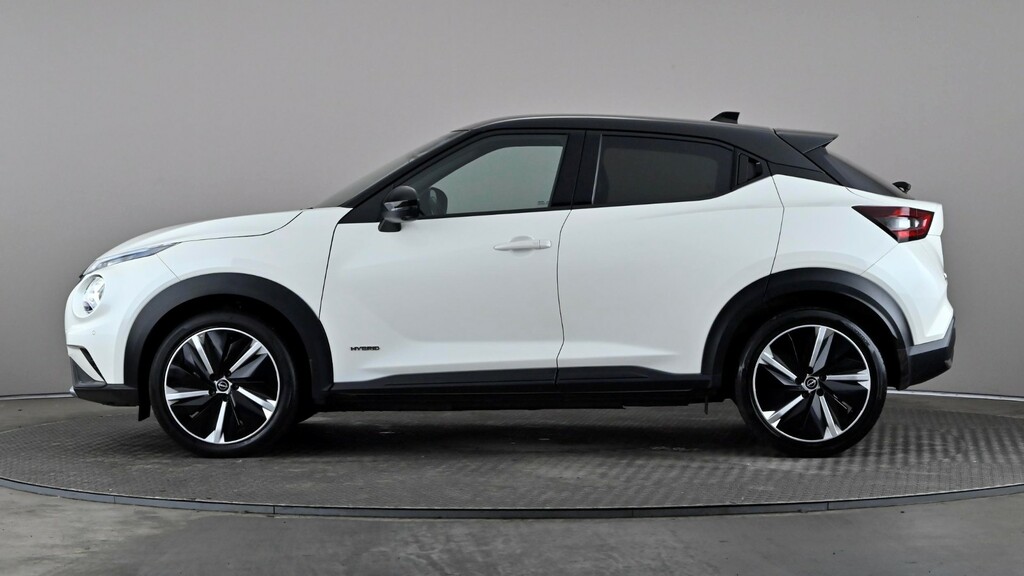 Nissan Juke 1.6 Hybrid Tekna White #3