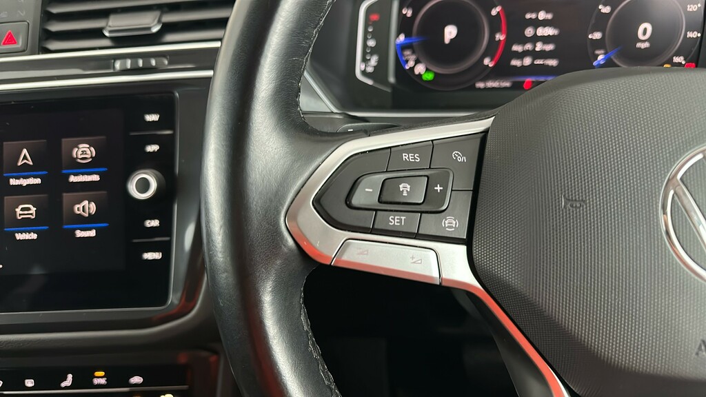 Volkswagen Tiguan Allspace 2.0 Tdi 4Motion Elegance Dsg Silver #30