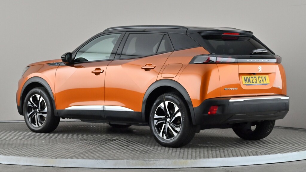 Peugeot e-2008 100Kw Gt 50Kwh Orange #4