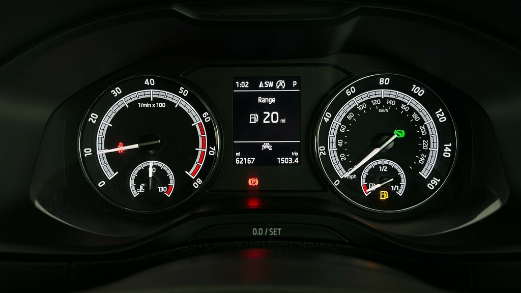 Skoda Karoq Skoda Karoq Se Drive 1.0 Tsi 110 Ps 6G Man Grey #15