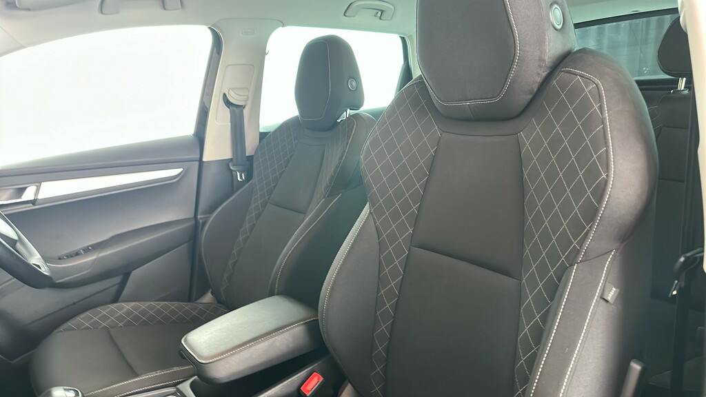 Skoda Karoq Skoda Karoq Se Drive 1.0 Tsi 110 Ps 6G Man Grey #17