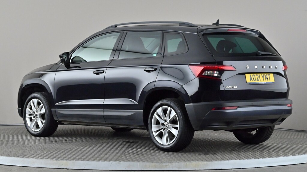 Skoda Karoq 1.5 Tsi Se Technology Dsg Black #4