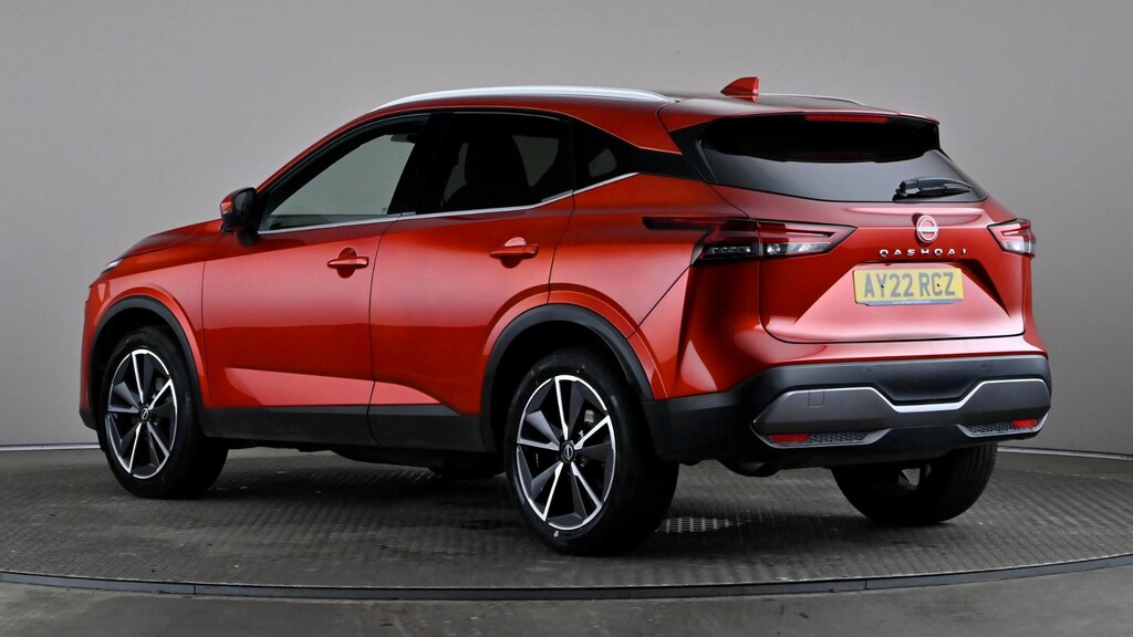 Nissan Qashqai 1.3 Dig-t Mh Tekna Red #4