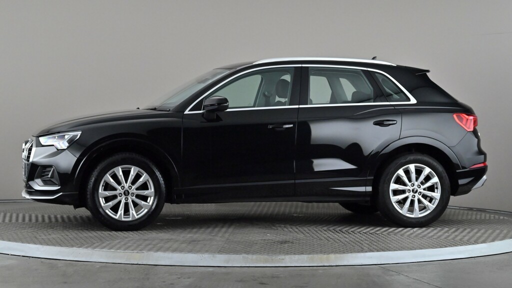 Audi Q3 35 Tfsi Sport Black #3