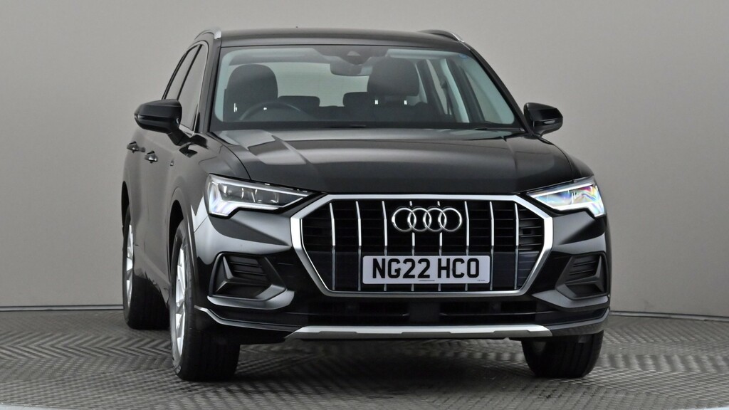 Audi Q3 35 Tfsi Sport Black #2