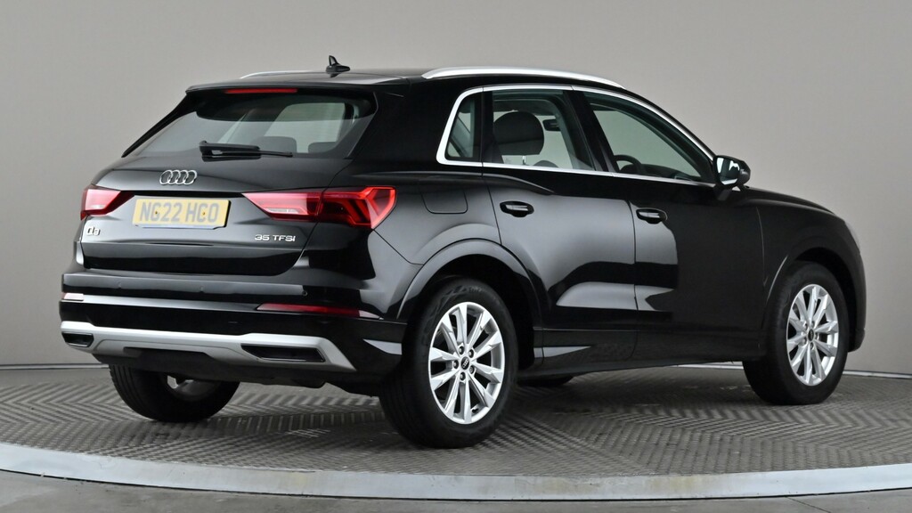 Audi Q3 35 Tfsi Sport Black #6