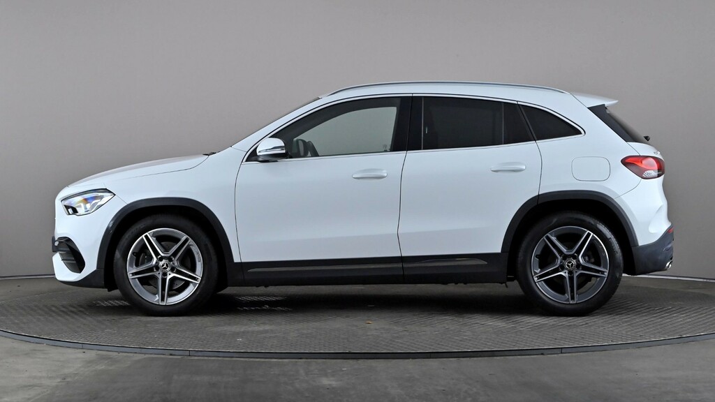 Mercedes-Benz GLA Class Gla 200D Amg Line White #3