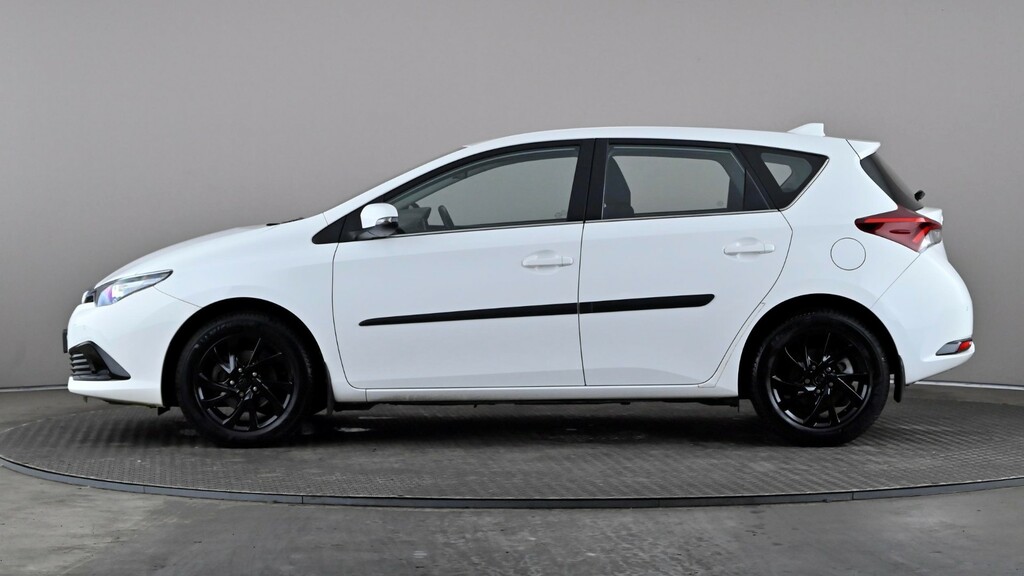 Toyota Auris 1.2T Icon Tech Tss White #3