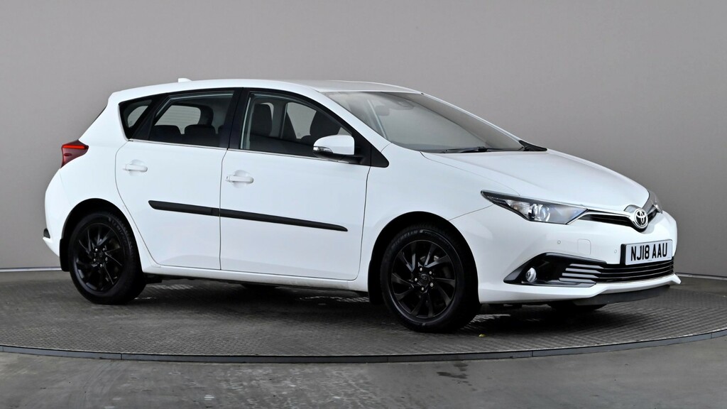 Toyota Auris 1.2T Icon Tech Tss White