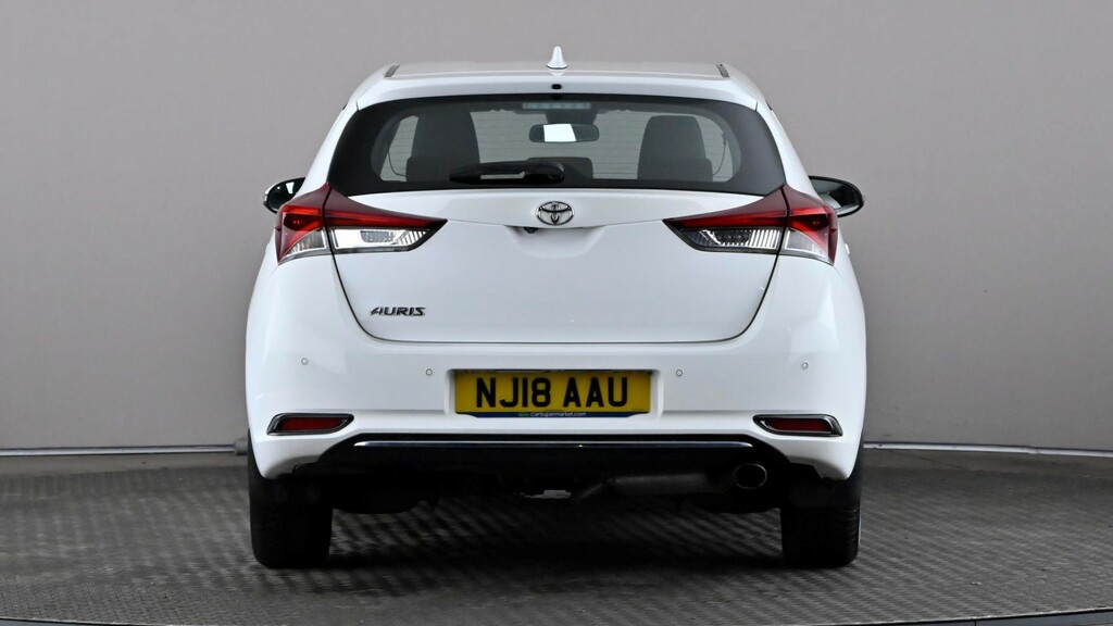Toyota Auris 1.2T Icon Tech Tss White #5