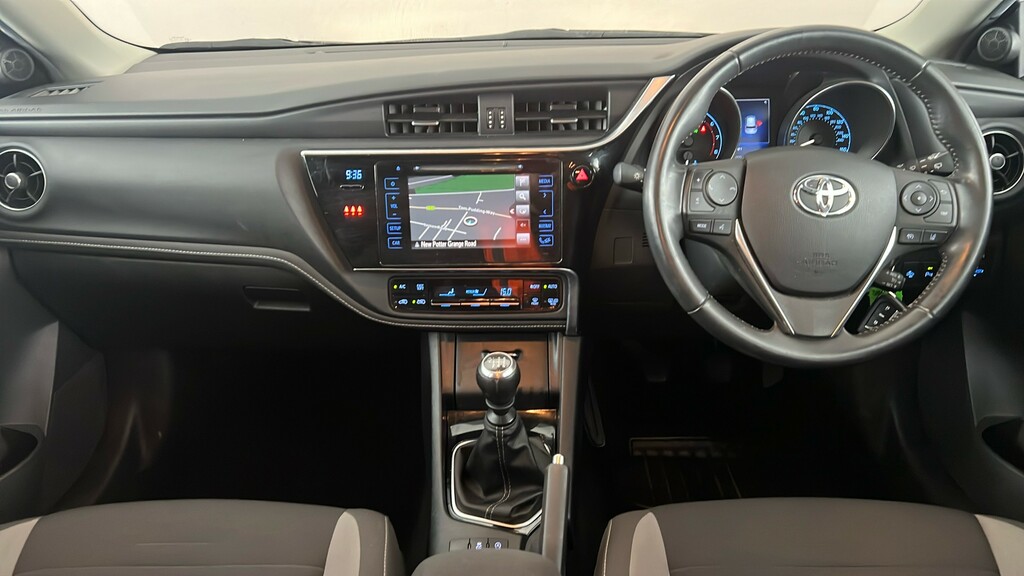 Toyota Auris Toyota 1.8 Hybrid Design Tss Cvt Hatchback Grey #13