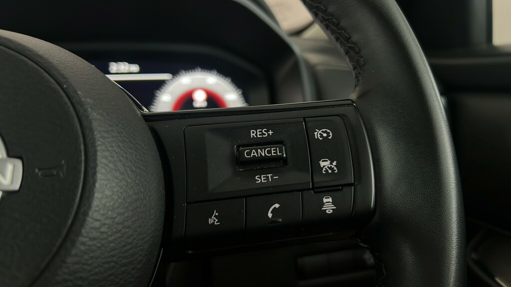 Nissan Qashqai 1.3 L Dig-t N-connecta  #24