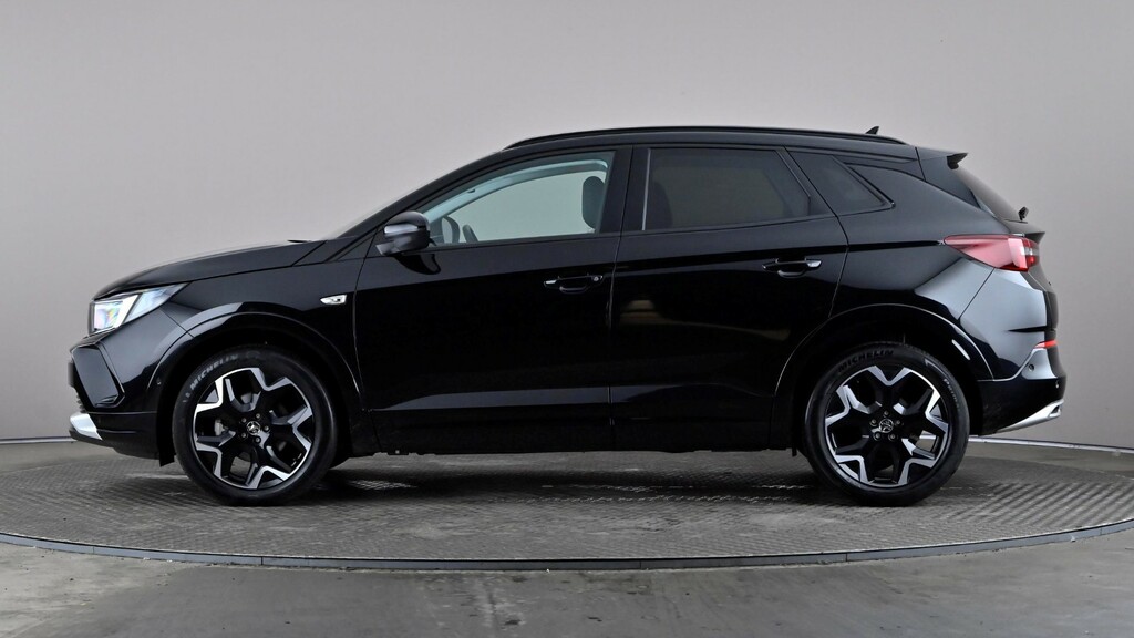 Vauxhall Grandland 1.5 Turbo D Ultimate Black #3