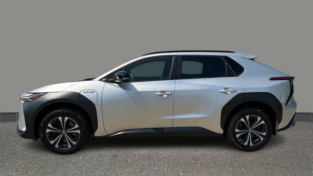 Toyota bZ4X 150Kw Motion 71.4Kwh 11Kw Silver #3