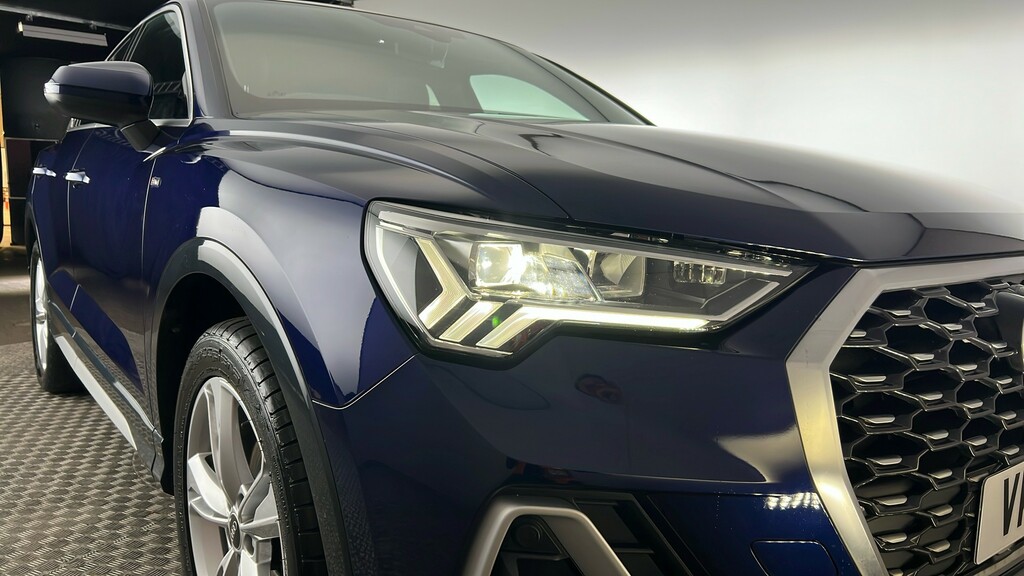 Audi Q3 Audi Estate 35 Tfsi Sport Comfortsound Pack Black #20