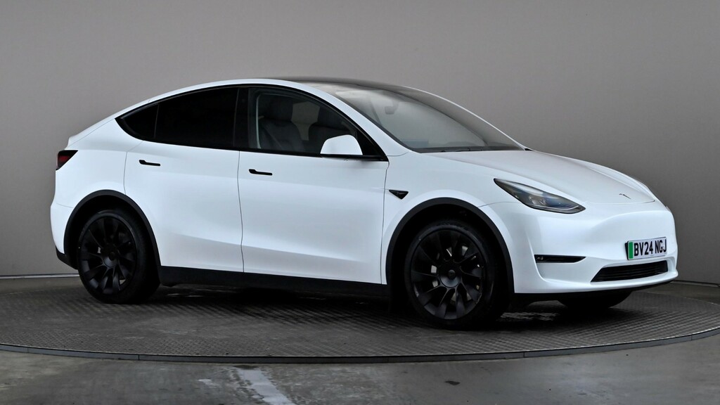 Tesla Model Y Long Range Awd BV24NGJ White