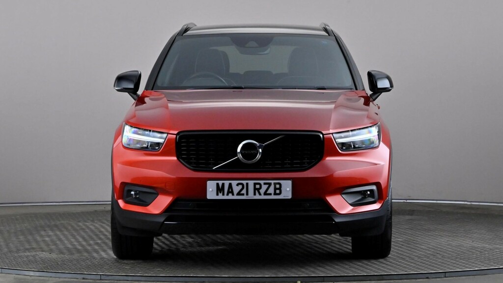 Volvo XC40 1.5 T3 163 R Design Geartronic Red #2