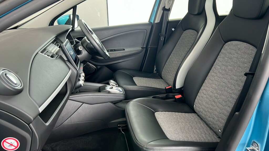 Renault Zoe Iconic Black #17