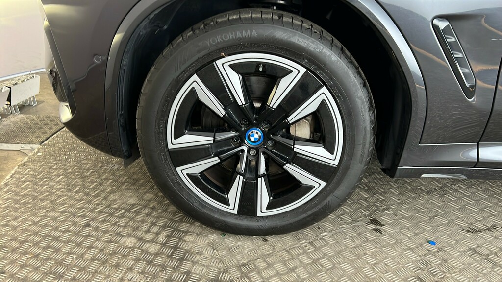 BMW iX3 Suv Grey #19