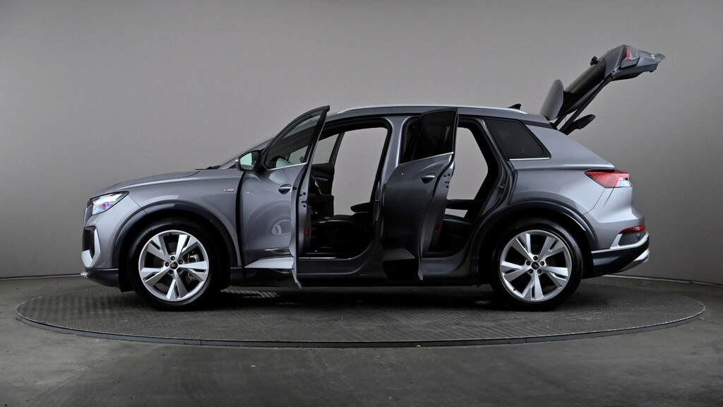 Audi Q4 E Tron Q4 Black Edition 45 E-tron 210,00 Kw Blue #9