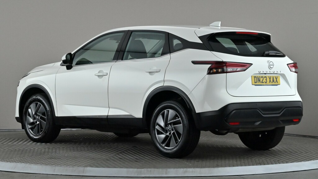 Nissan Qashqai 1.3 Dig-t Mh Acenta Premium White #4